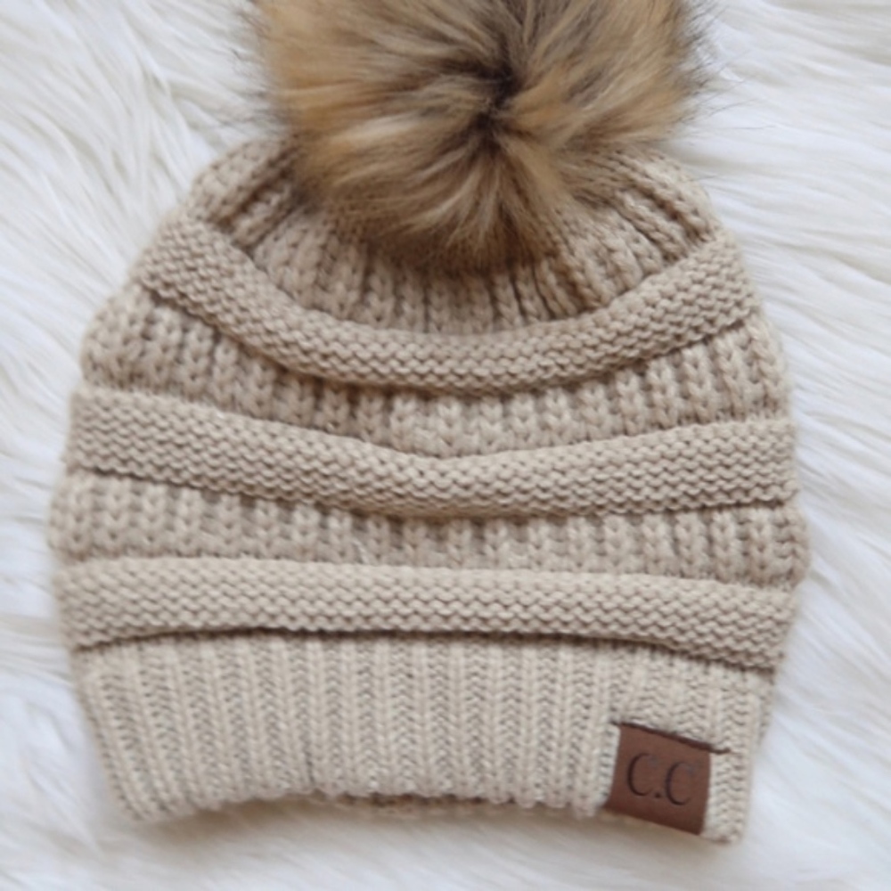 AUTUMN LOVE Beanie - Picture 5 of 5